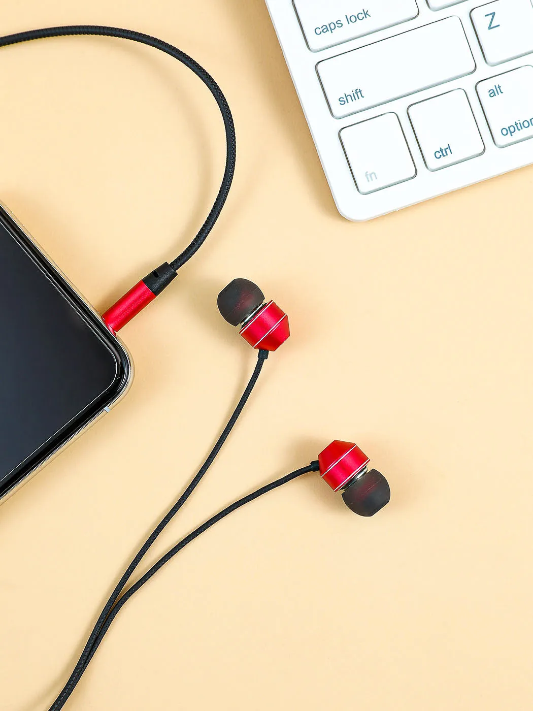 3.5mm In-Ear Earphones Model: Y771(Black & Red)